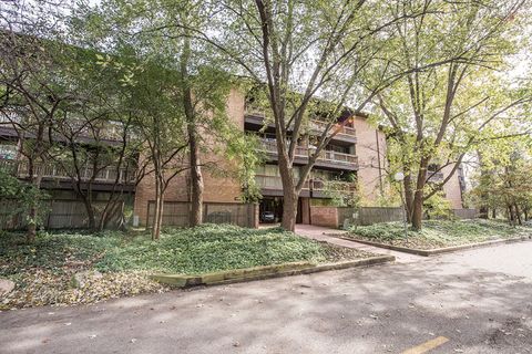5600 Hillcrest Lane 4G Lisle IL 60532