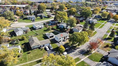 Tiny photo for 7209 Hawthorne Avenue, Woodridge, IL 60517 (MLS # 12514115)