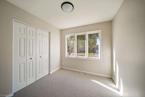 Tiny photo for 7209 Hawthorne Avenue, Woodridge, IL 60517 (MLS # 12514115)