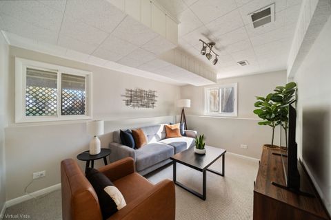 Tiny photo for 7209 Hawthorne Avenue, Woodridge, IL 60517 (MLS # 12514115)