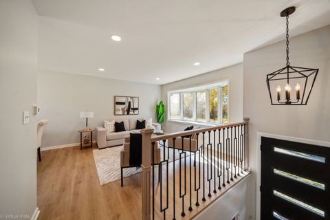 Tiny photo for 7209 Hawthorne Avenue, Woodridge, IL 60517 (MLS # 12514115)