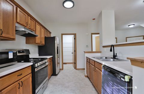 Tiny photo for 505 N Fox Trail #505, Round Lake, IL 60073 (MLS # 12506097)