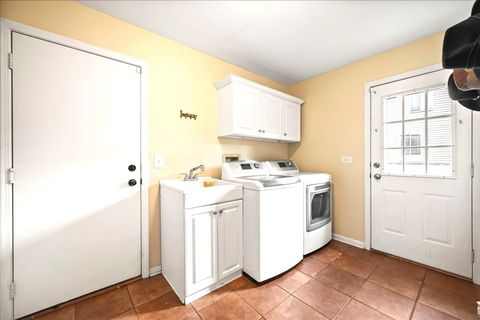 Tiny photo for 467 Taubert Avenue, Batavia, IL 60510 (MLS # 12498098)