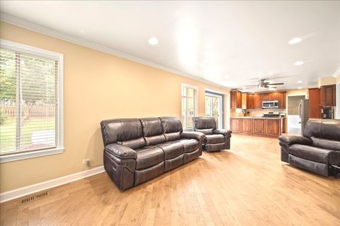 Tiny photo for 467 Taubert Avenue, Batavia, IL 60510 (MLS # 12498098)