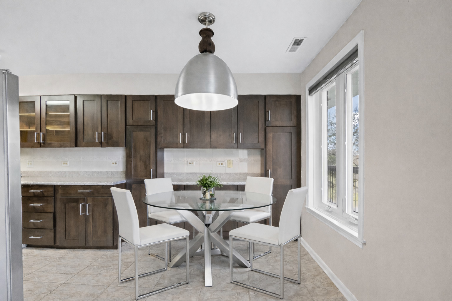 350 E Dundee Road 207B