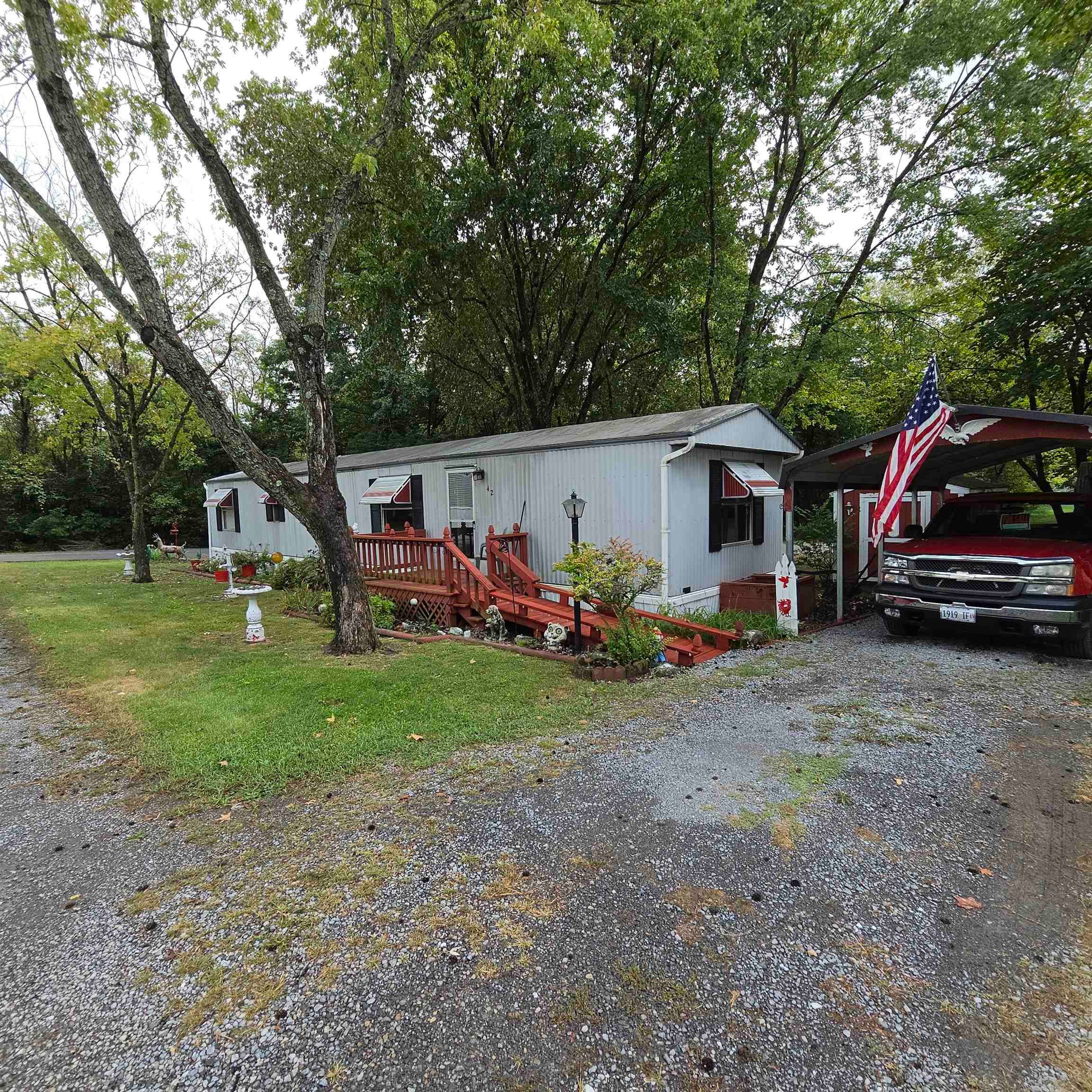 231 S Court Street S 42