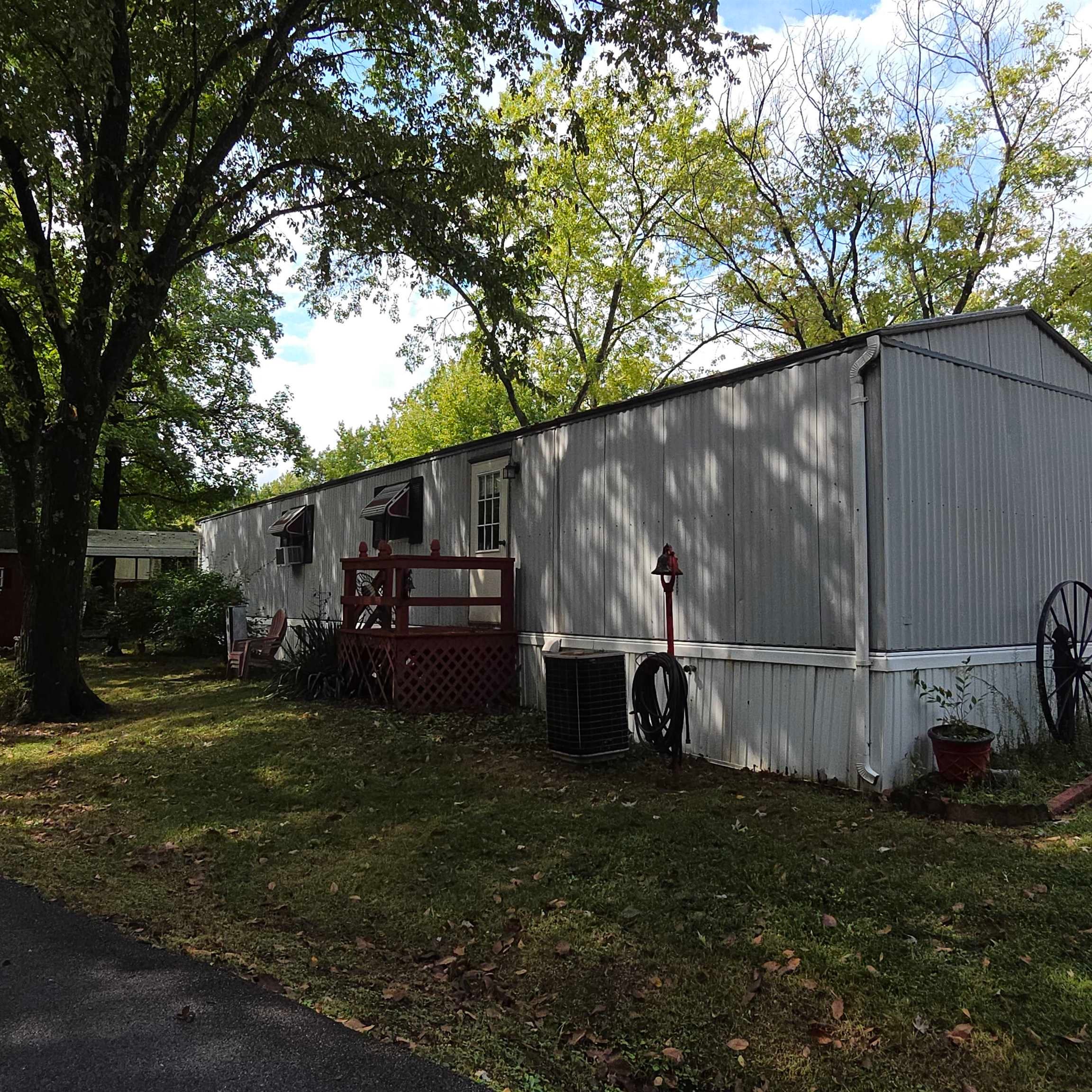 231 S Court Street S 42