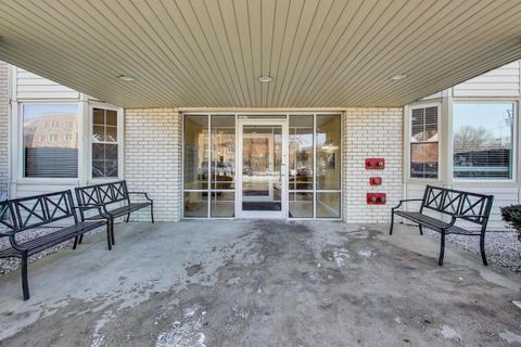 Tiny photo for 5506 Lincoln Avenue #315, Morton Grove, IL 60053 (MLS # 12599170)