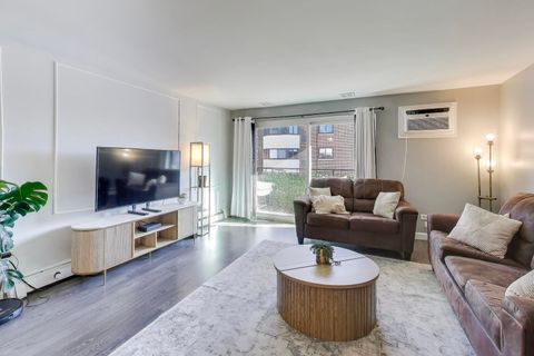 Tiny photo for 5506 Lincoln Avenue #315, Morton Grove, IL 60053 (MLS # 12599170)