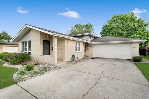 Tiny photo for 5911 W 125th Place, Alsip, IL 60803 (MLS # 12755153)