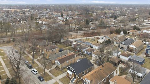 Tiny photo for 2728 Grove Avenue, Berwyn, IL 60402 (MLS # 12589813)