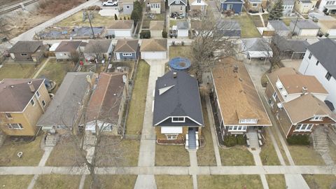 Tiny photo for 2728 Grove Avenue, Berwyn, IL 60402 (MLS # 12589813)