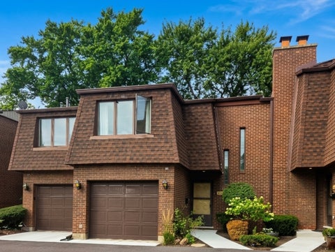 Photo of 416 S Dee Road, Park Ridge, IL 60068 (MLS # 12761754)