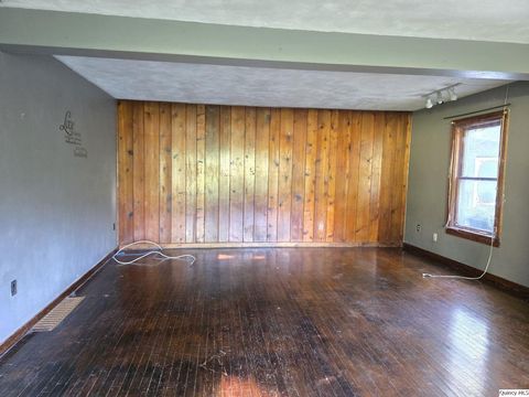 Tiny photo for 1715 N 4th St, Quincy, IL 62301 (MLS # 12449884)