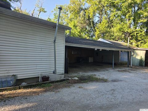 Tiny photo for 1715 N 4th St, Quincy, IL 62301 (MLS # 12449884)