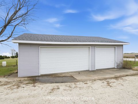 Tiny photo for 7621 E 3000s Road, St. Anne, IL 60964 (MLS # 12604292)