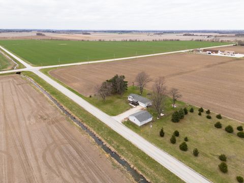 Tiny photo for 7621 E 3000s Road, St. Anne, IL 60964 (MLS # 12604292)