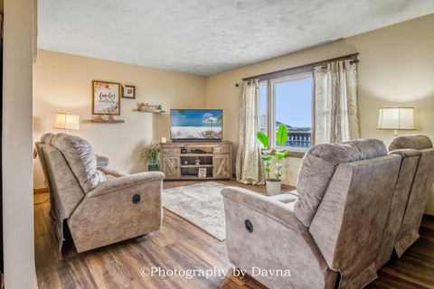 Tiny photo for 7621 E 3000s Road, St. Anne, IL 60964 (MLS # 12604292)