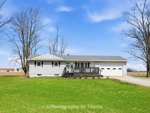 Tiny photo for 7621 E 3000s Road, St. Anne, IL 60964 (MLS # 12604292)
