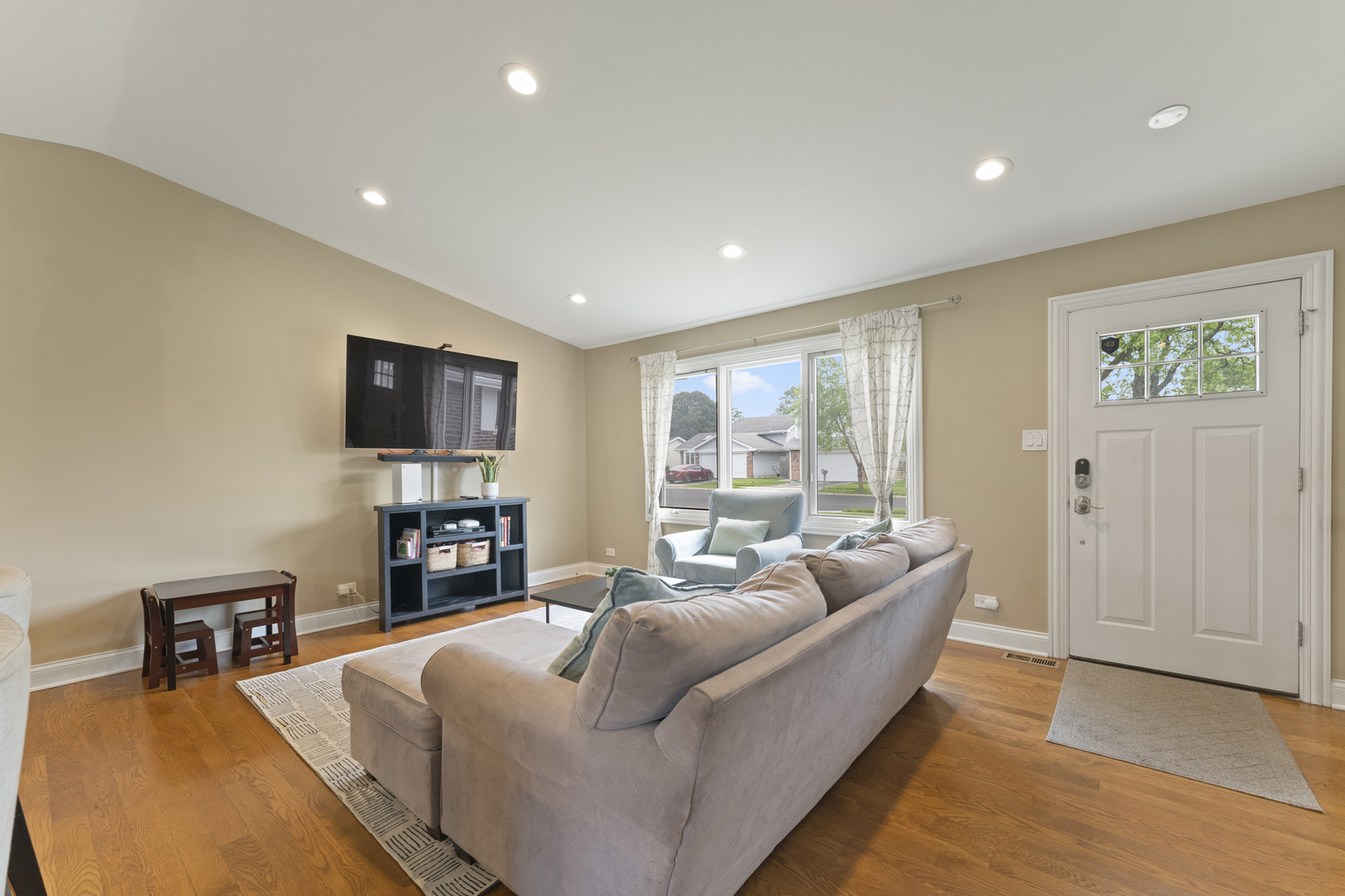 1122 N Cardinal Drive