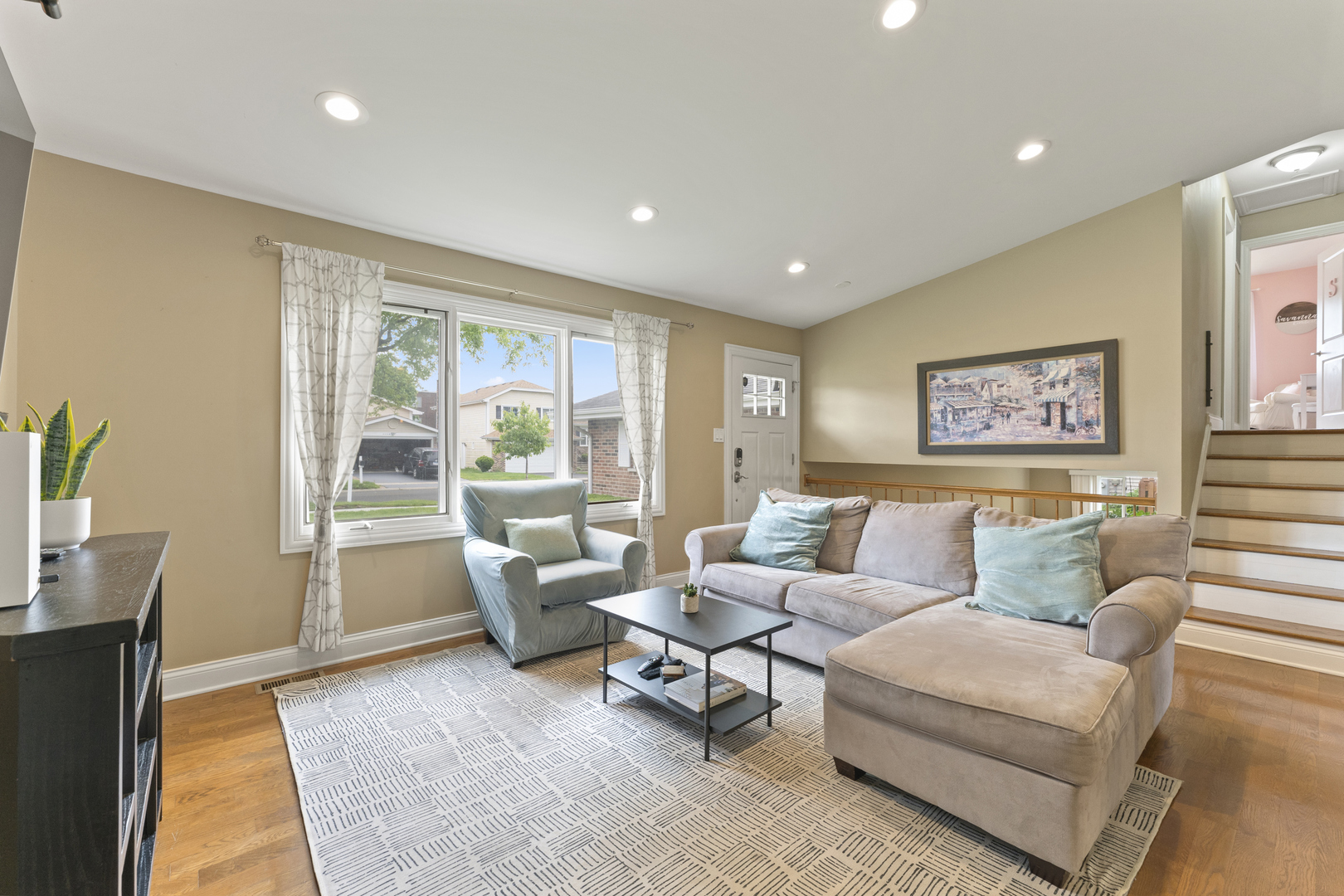 1122 N Cardinal Drive
