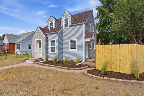 Tiny photo for 1804 W Pleasant Street, Davenport, IA 52804 (MLS # 12744651)