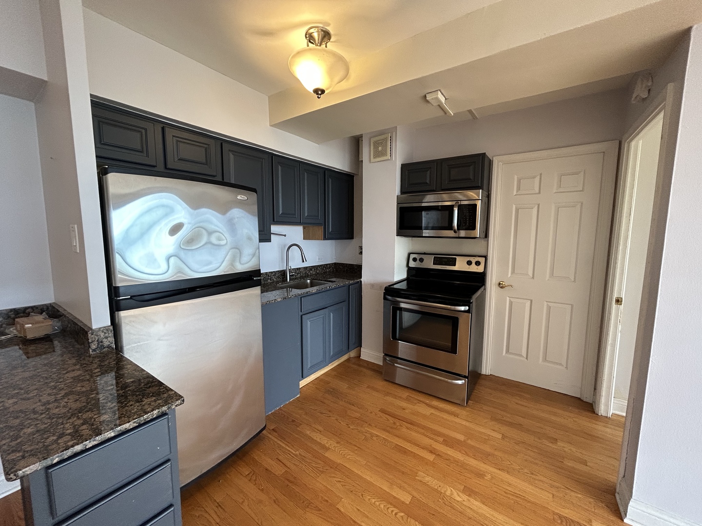 4180 N Marine Drive 1207