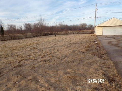Tiny photo for 16713 10th Avenue, CarbonClif, IA 61239 (MLS # 100000063)