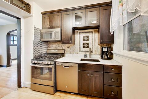 Tiny photo for 1527 W Estes Avenue #1B, Chicago, IL 60626 (MLS # 12594775)