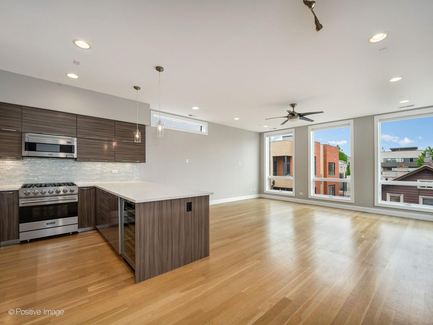 1525 W Fry Street 3