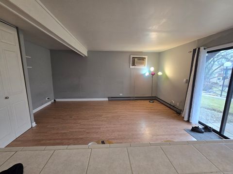 Tiny photo for 47 Nassau Colony #1, Fox Lake, IL 60020 (MLS # 12582196)