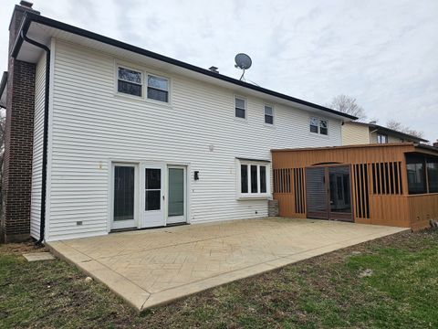 Tiny photo for 78 Downing Road, Buffalo Grove, IL 60089 (MLS # 12648179)