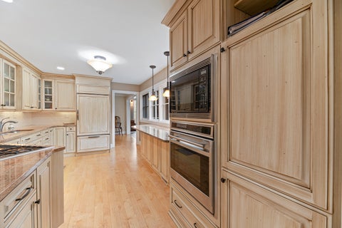 Tiny photo for 5 Court Of Conn River Valley, Lincolnshire, IL 60069 (MLS # 12690229)