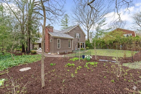 Tiny photo for 5 Court Of Conn River Valley, Lincolnshire, IL 60069 (MLS # 12690229)