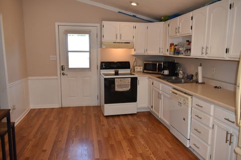 Tiny photo for 201 S Maple Street, El Paso, IL 61738 (MLS # 12483375)