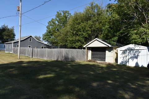 Tiny photo for 201 S Maple Street, El Paso, IL 61738 (MLS # 12483375)