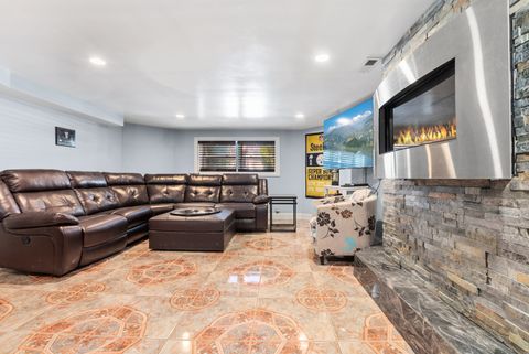 Tiny photo for 3015 N 76th Court, Elmwood Park, IL 60707 (MLS # 12555269)