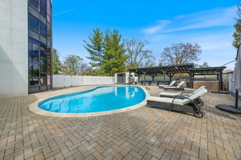 Tiny photo for 2110 Pfingsten Road, Northbrook, IL 60062 (MLS # 12532476)