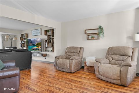 Tiny photo for 123 Eisenhower Drive, Oswego, IL 60543 (MLS # 12621935)