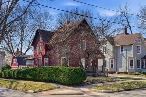 Tiny photo for 304 W Chamberlin Street, Dixon, IL 61021 (MLS # 12604869)