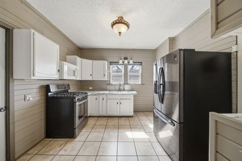 Tiny photo for 304 W Chamberlin Street, Dixon, IL 61021 (MLS # 12604869)