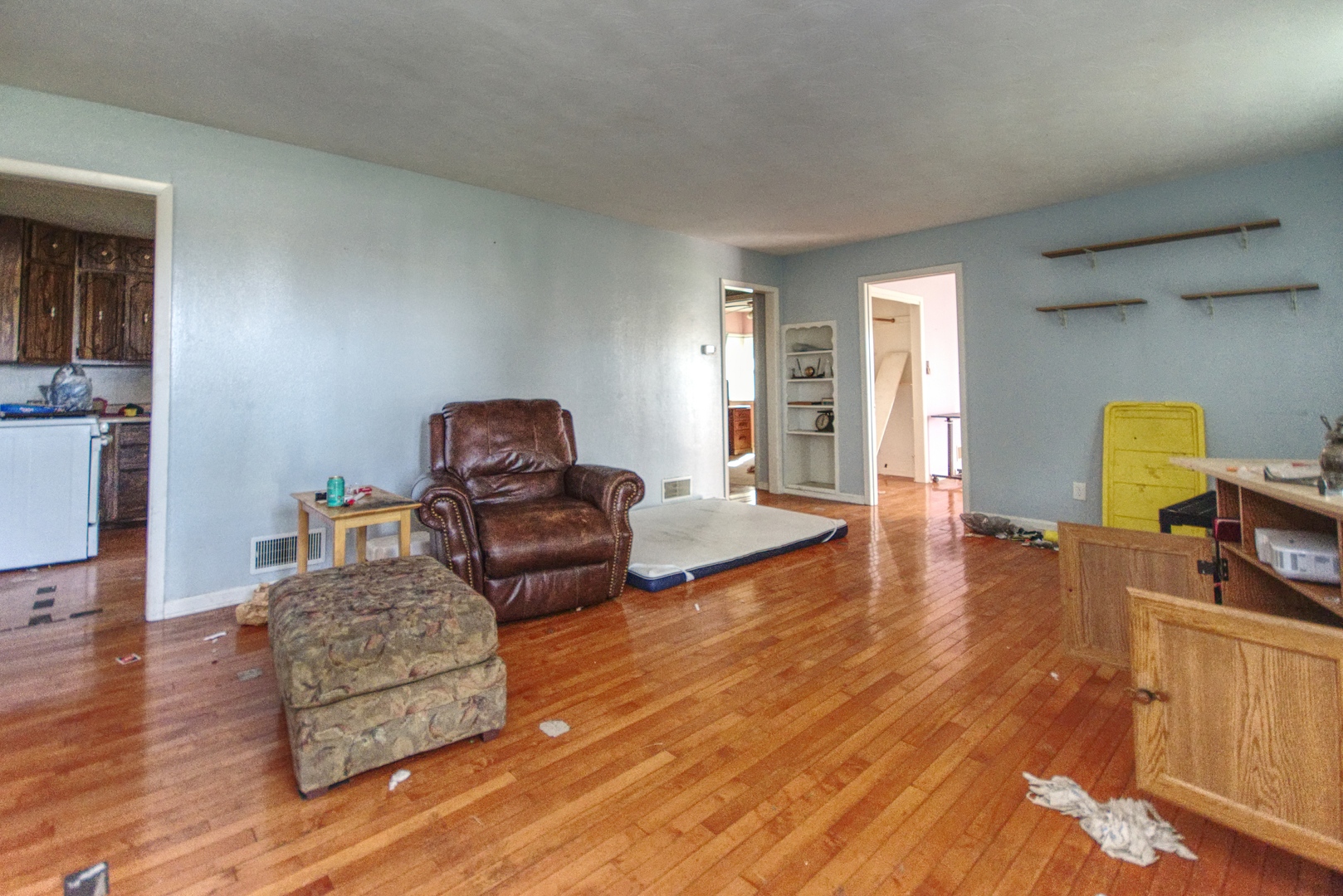 1912 Lawrence Avenue