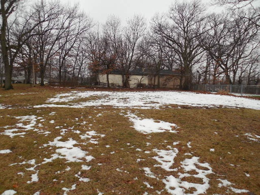 listing image 0