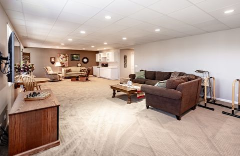 Tiny photo for 2737 Winton Court, Dundee, IL 60118 (MLS # 12546979)