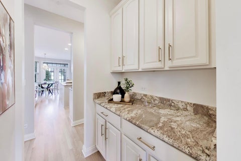 Tiny photo for 2587 Chestnut Avenue, Glenview, IL 60026 (MLS # 12732393)
