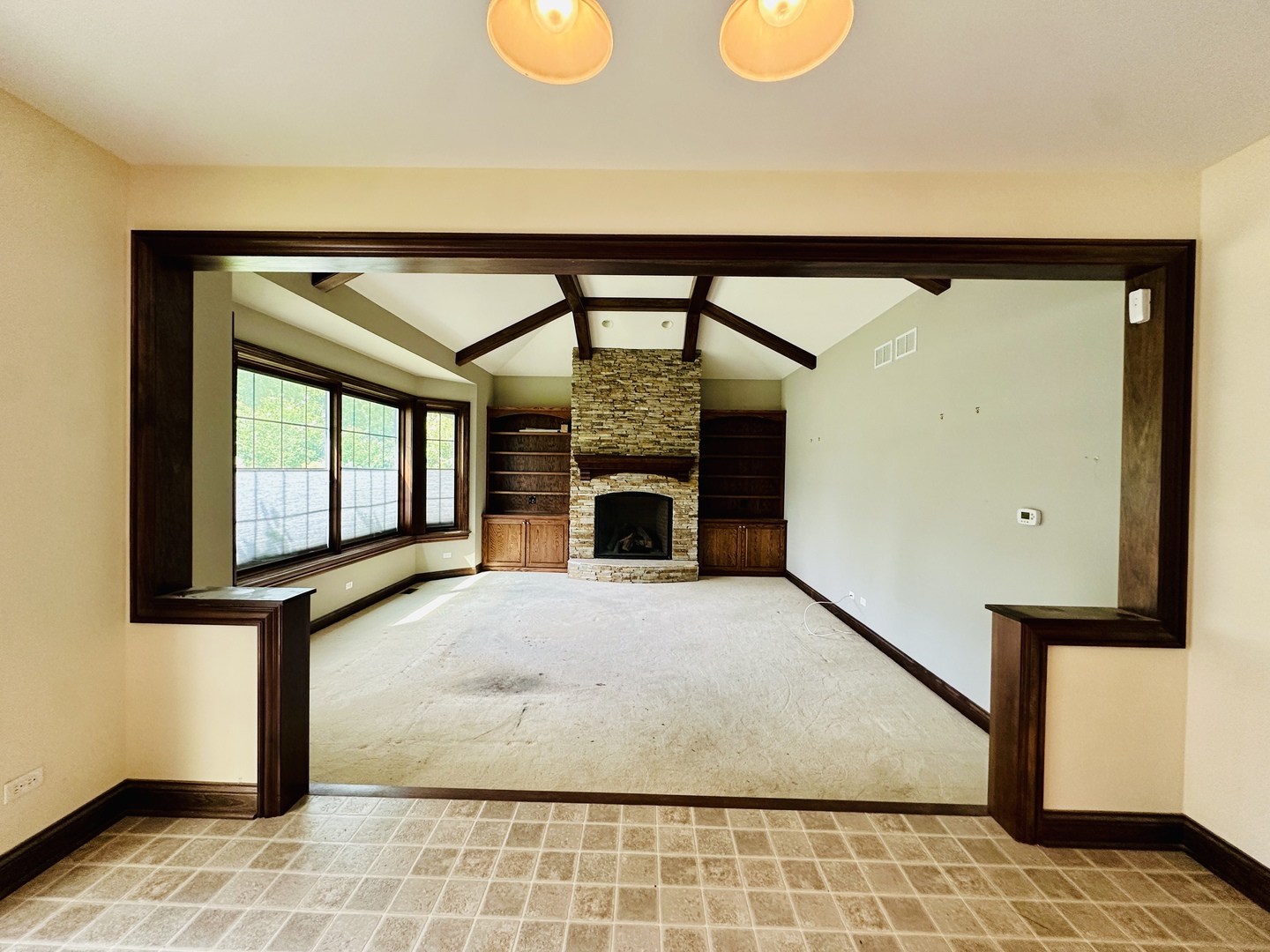 North Riverside, Illinois 60546, United States, 3 Bedrooms Bedrooms, ,3 BathroomsBathrooms,Residential,Contingent,197108