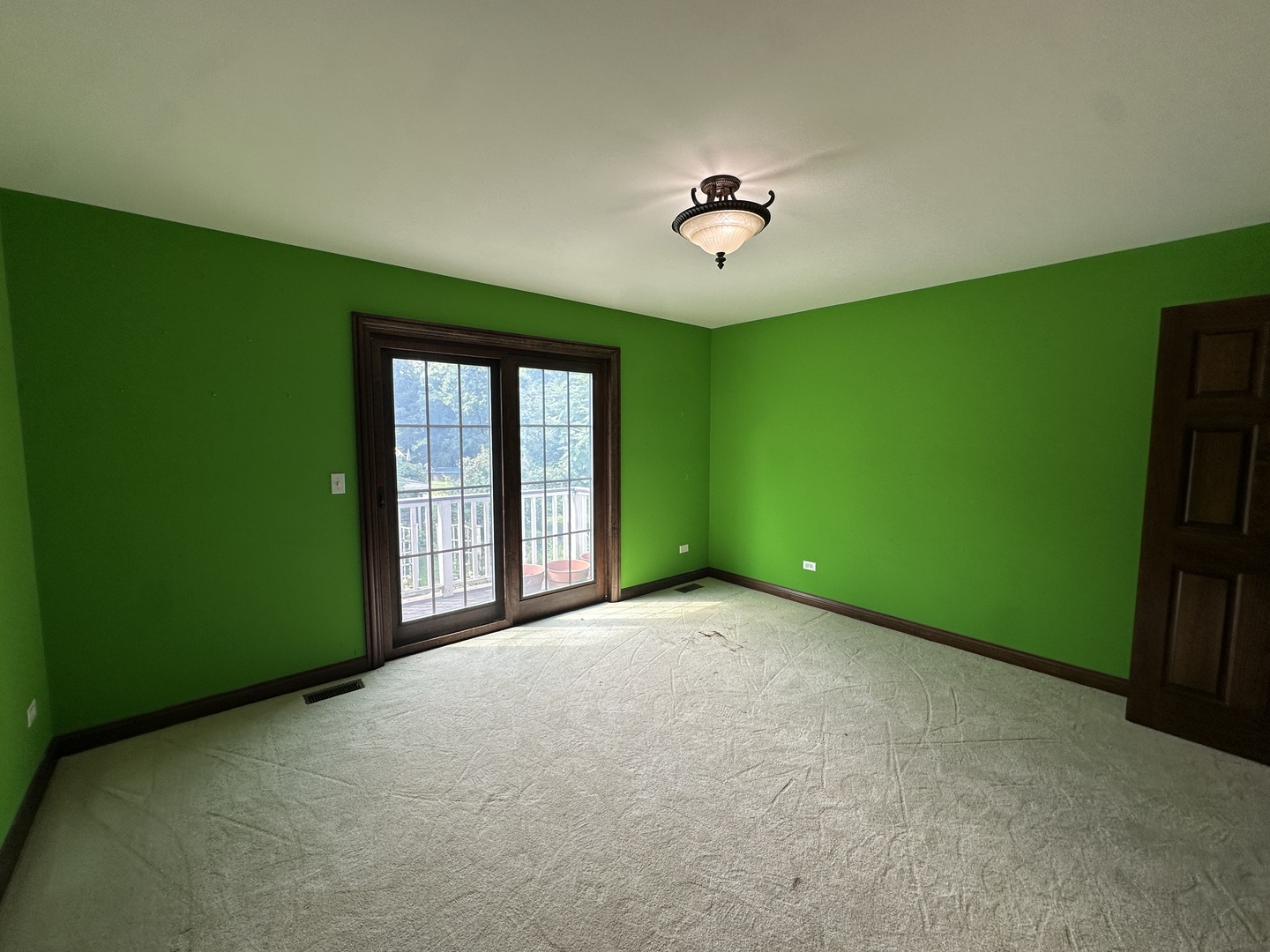 North Riverside, Illinois 60546, United States, 3 Bedrooms Bedrooms, ,3 BathroomsBathrooms,Residential,Contingent,197108