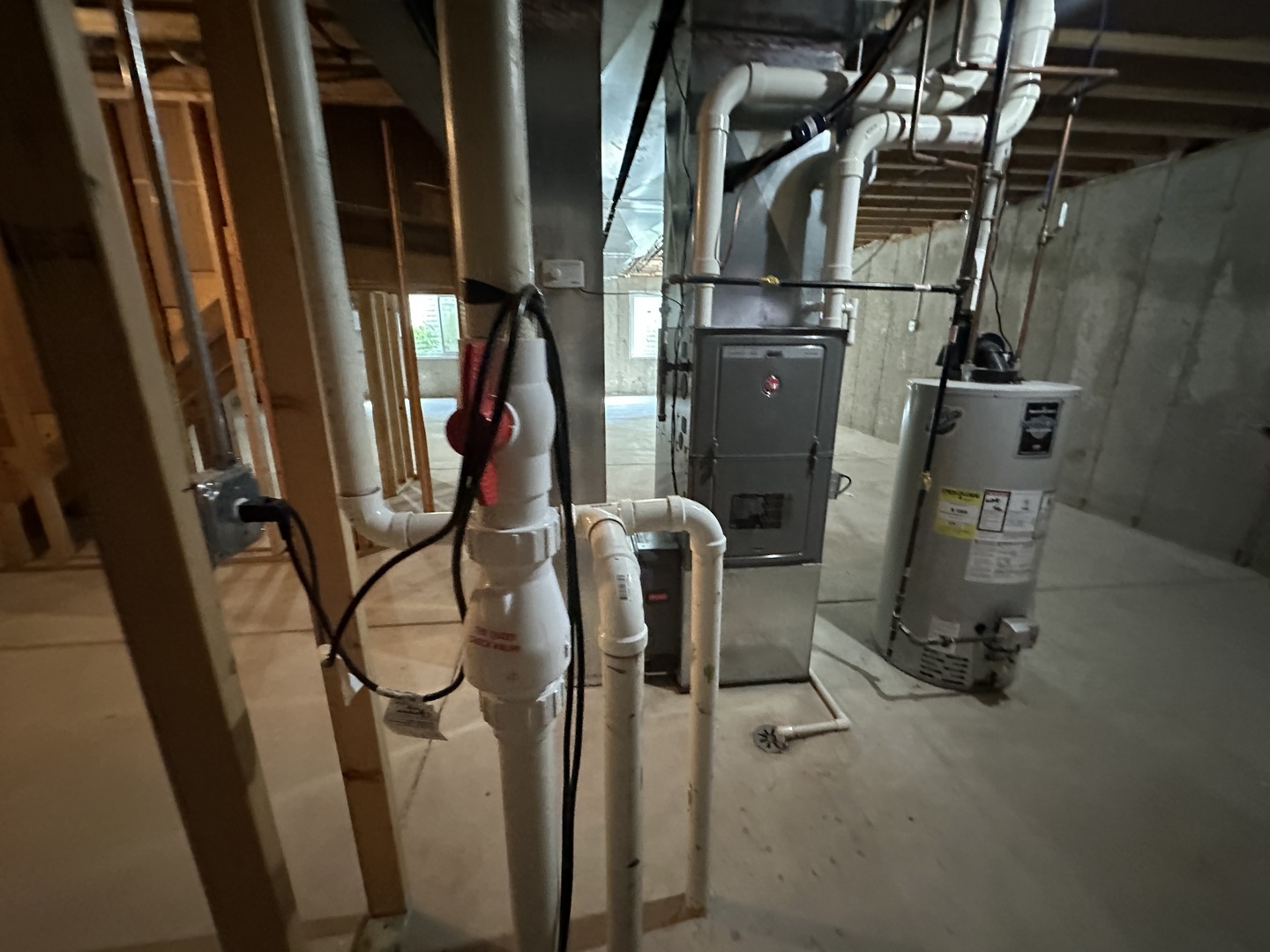 North Riverside, Illinois 60546, United States, 3 Bedrooms Bedrooms, ,3 BathroomsBathrooms,Residential,Contingent,197108