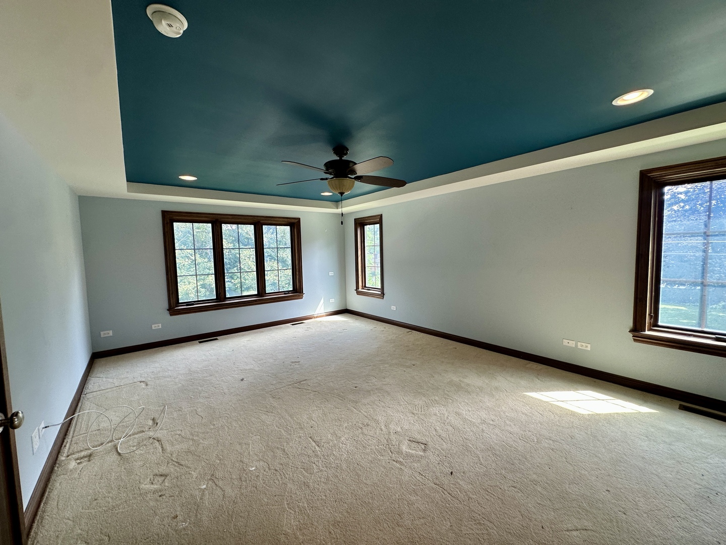 North Riverside, Illinois 60546, United States, 3 Bedrooms Bedrooms, ,3 BathroomsBathrooms,Residential,Contingent,197108