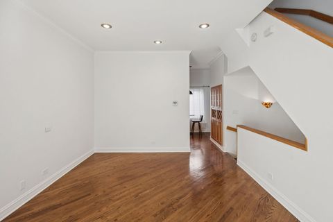 Tiny photo for 816 Hinman Avenue #4, Evanston, IL 60202 (MLS # 12454122)